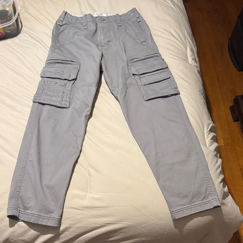 Hollister loose fit